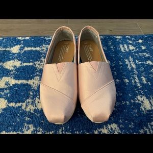 Toms limited edition ballerina style shoes